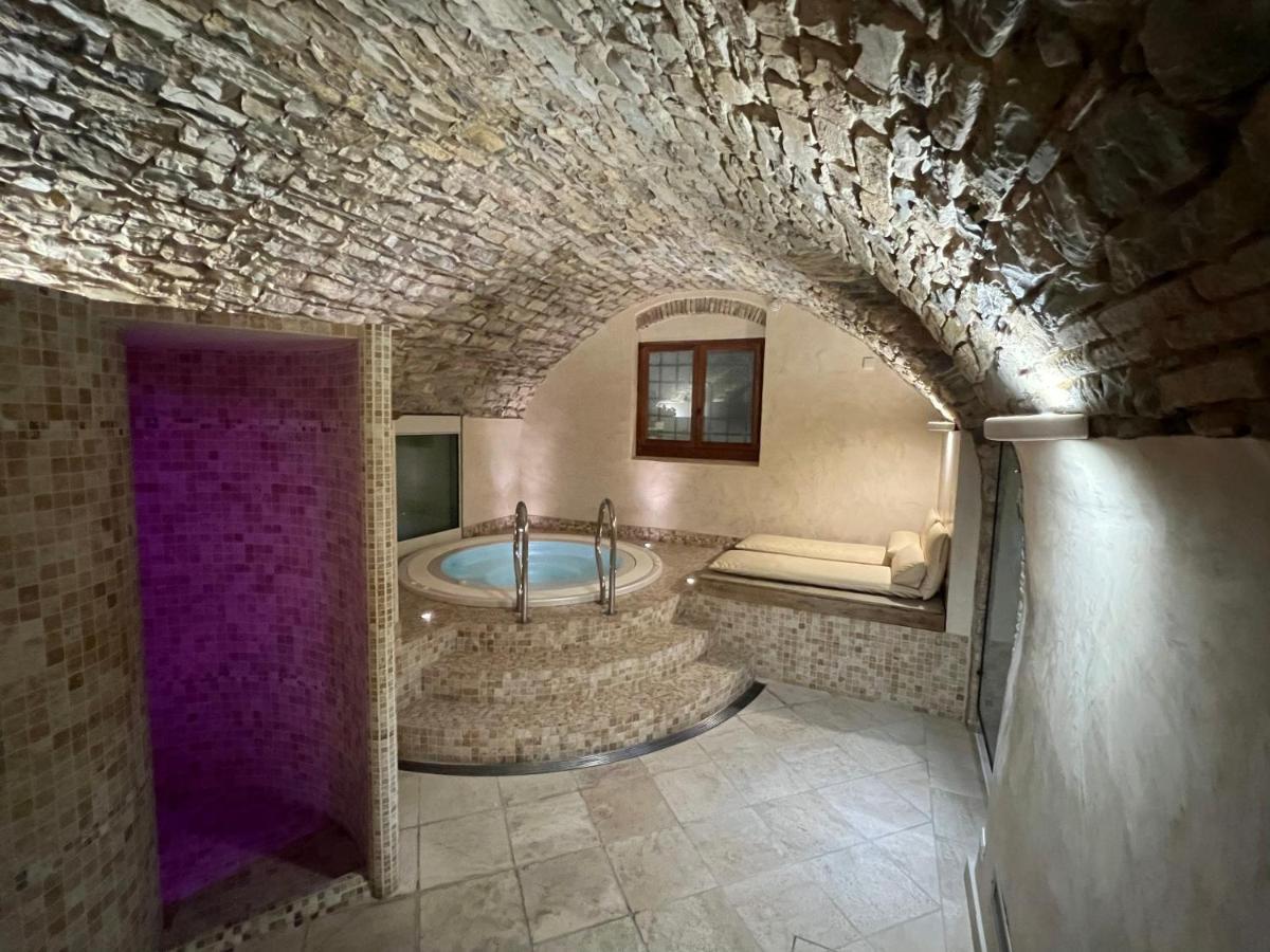 Hotel Palazzo Squarcialupi Кастелина ин Кианти Екстериор снимка