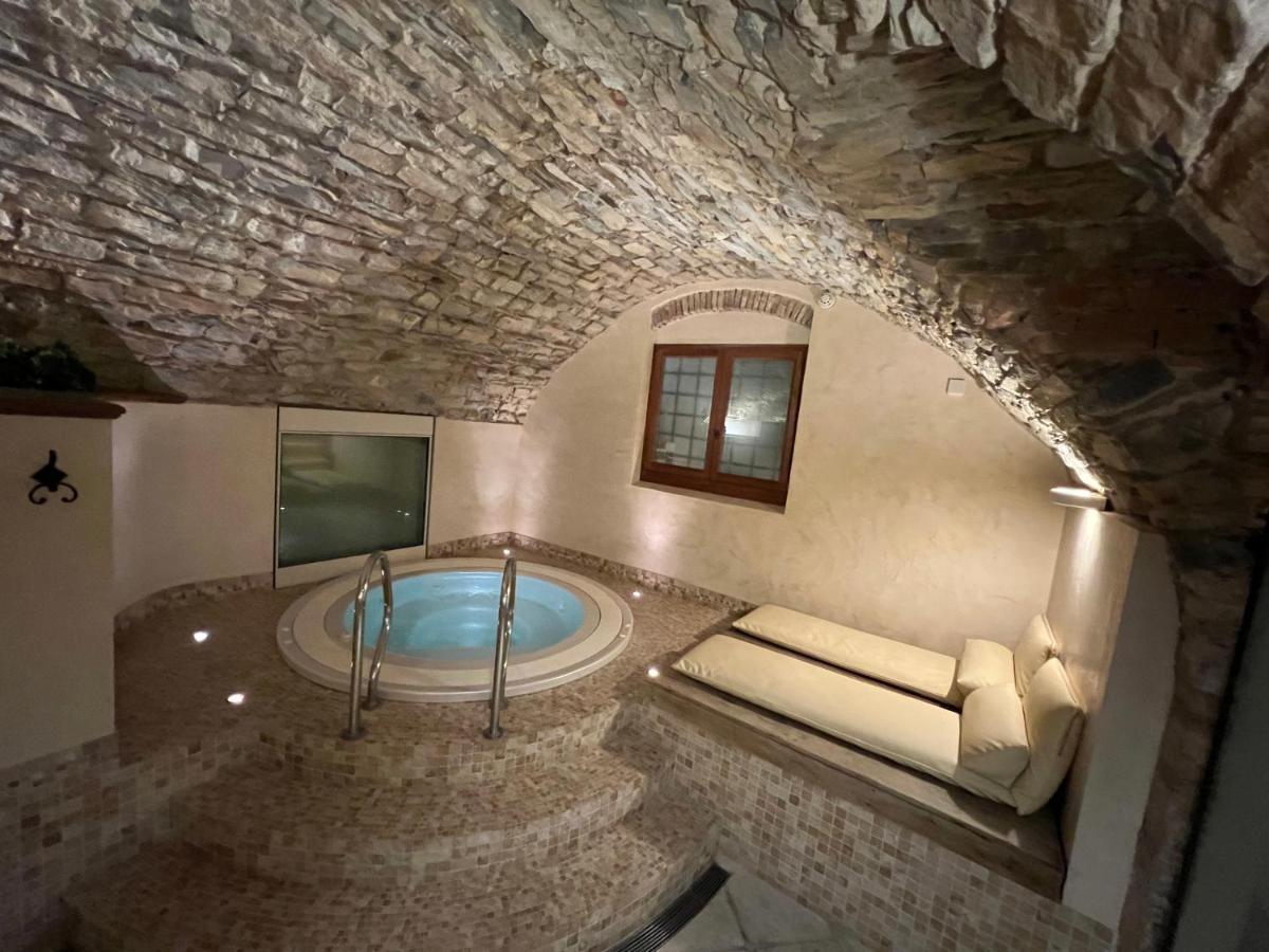 Hotel Palazzo Squarcialupi Кастелина ин Кианти Екстериор снимка