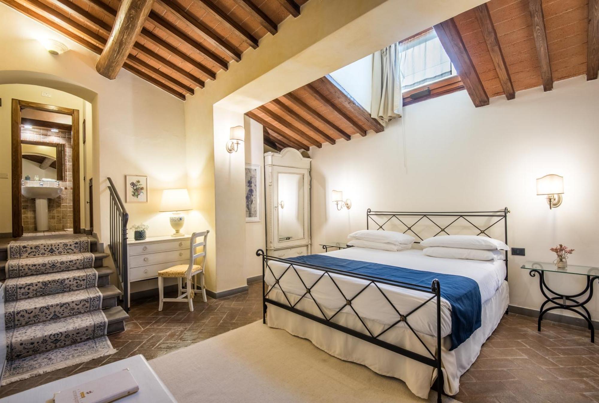 Hotel Palazzo Squarcialupi Кастелина ин Кианти Екстериор снимка