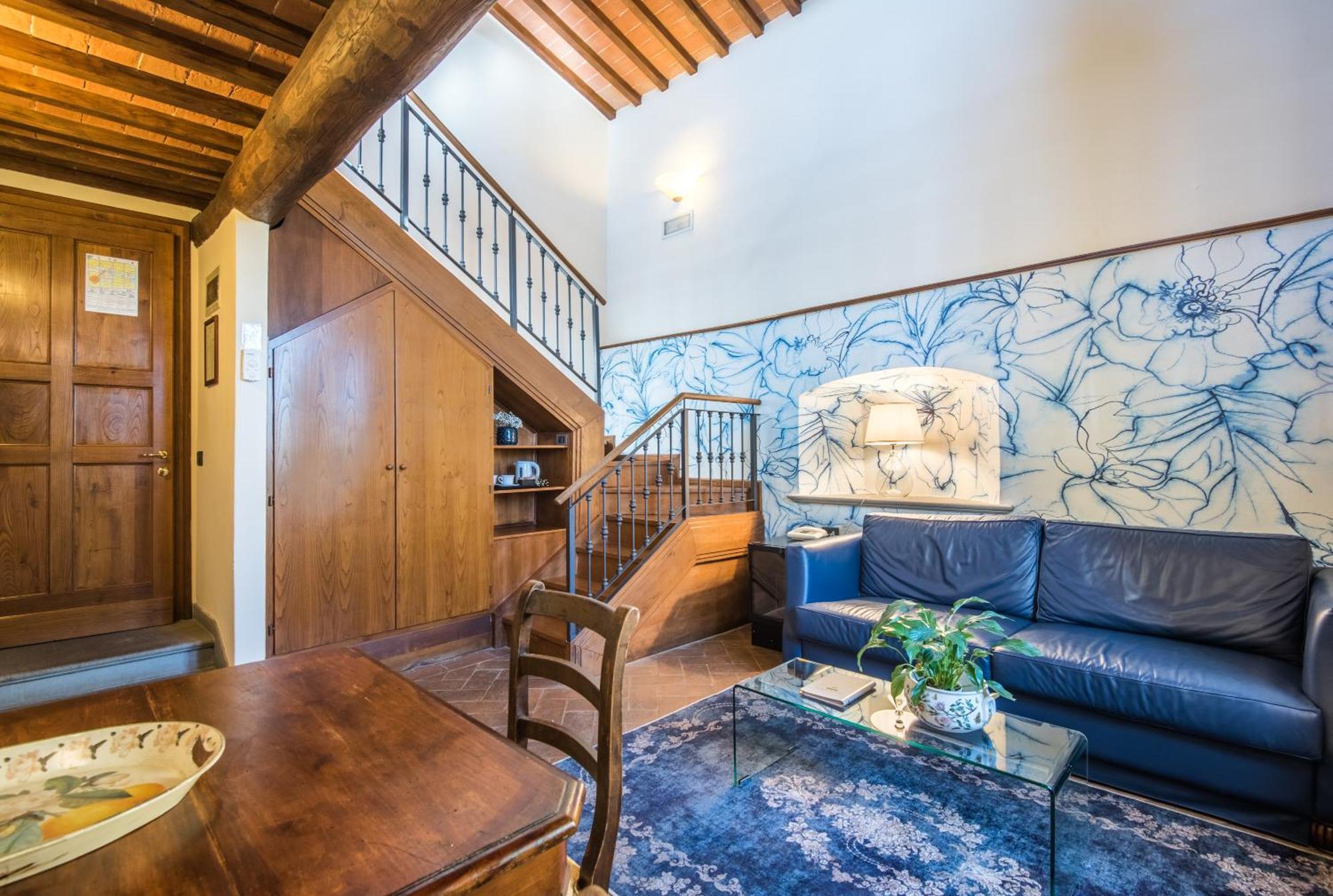 Hotel Palazzo Squarcialupi Кастелина ин Кианти Екстериор снимка